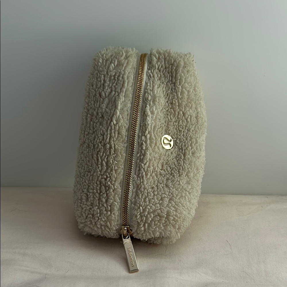 Shearling Textured Cream Bag